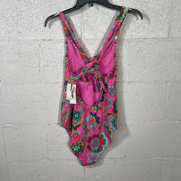 Jessica Simpson Women's Rosies Bushes One-Piece Swimsuit Medium - Picture 5 of 13
